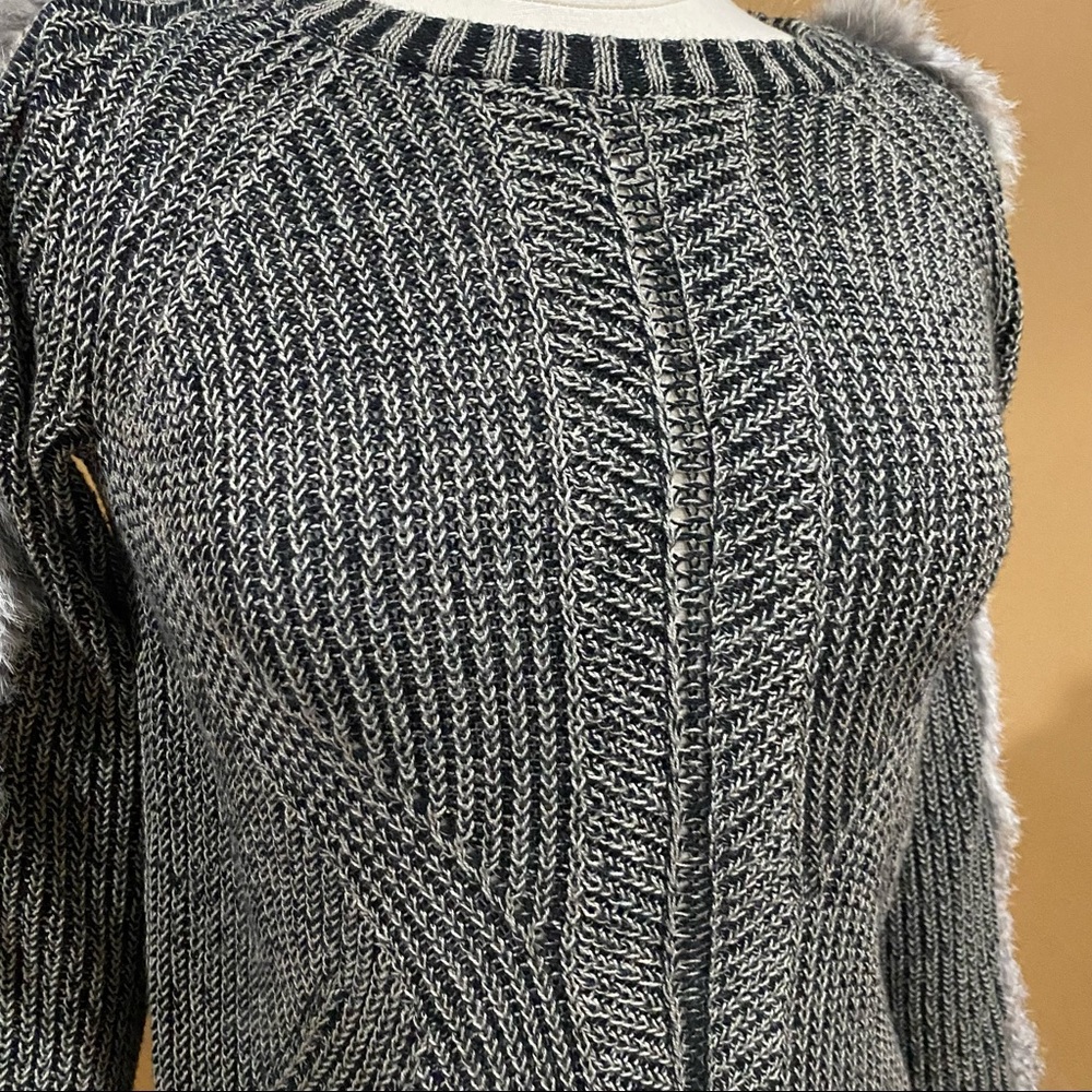 Nicole Miller Gray Crew Neck Sweater - Picture 8 of 10